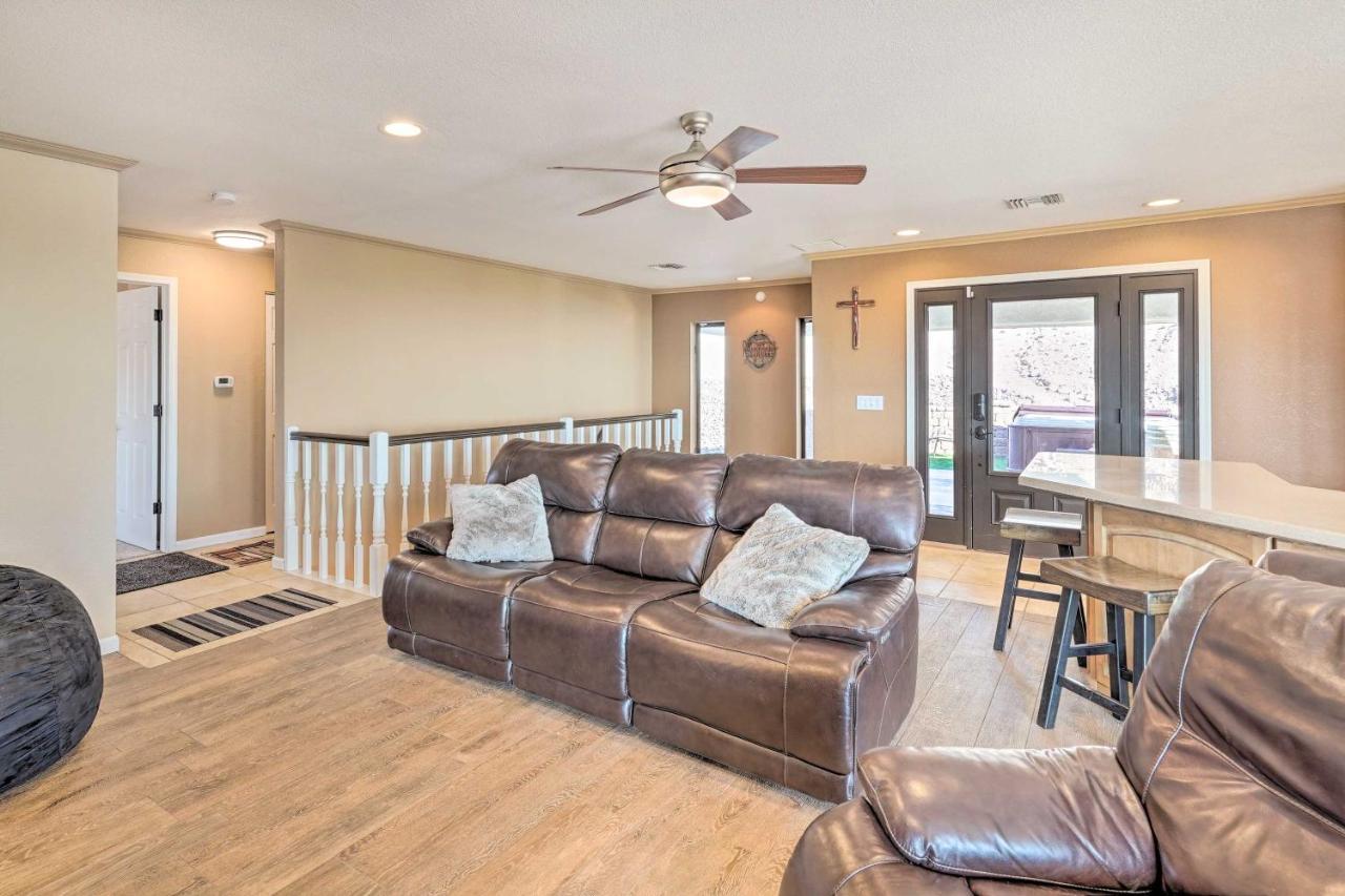 Stunning Lake Havasu City Getaway With Hot Tub! Exterior photo